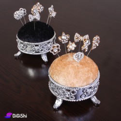 دبوس شكل فراشة مع ستراس