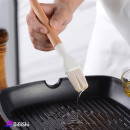 فرشاة سيليكون للدهن مع مقبض خشب