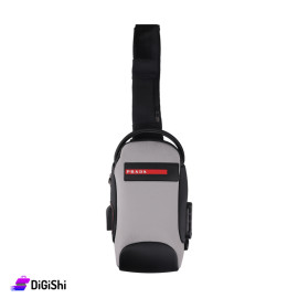 حقيبة يد وكتف رجالية مع قفل وجيب سري شعار Prada لون رمادي فاتح